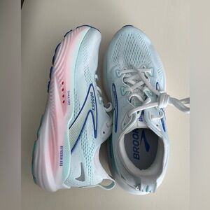 Brooks glycerin GTS 22 women’s running shoes